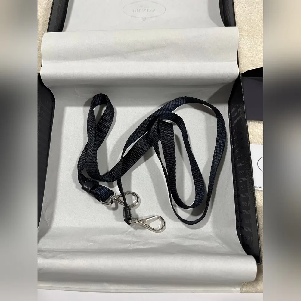 Prada Re-Nylon and Saffiano leather smartphone case bag - Picture 5 of 7